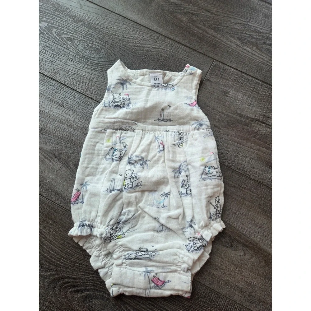 Baby gap romper‎ 3-6 mos